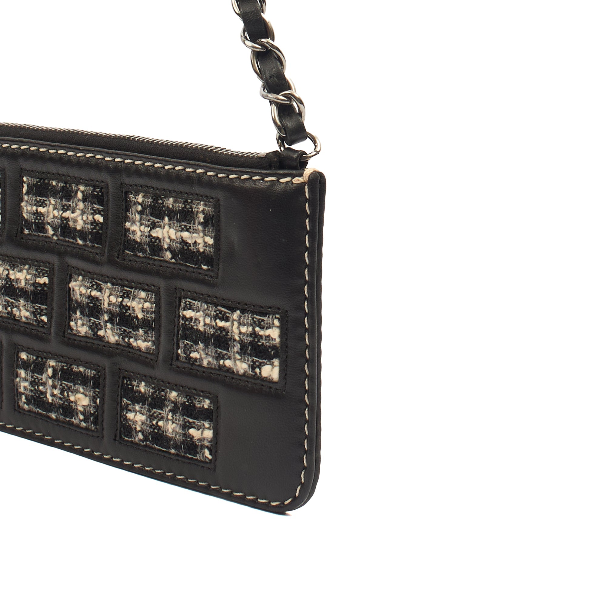 Chanel Shoulder Bag Clutch in Black, Leather