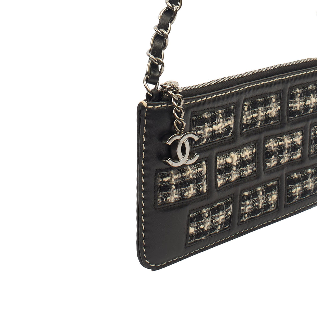 Chanel Shoulder Bag Clutch in Black, Leather