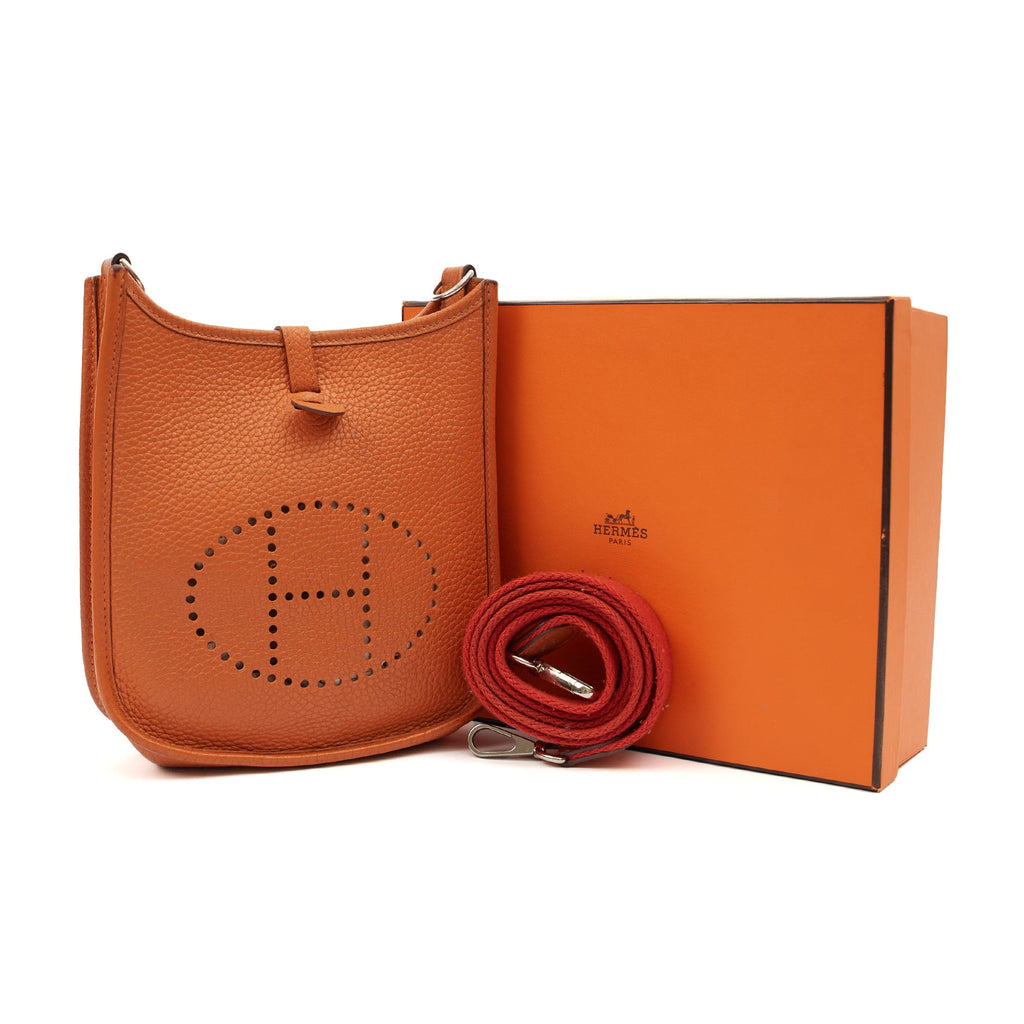 Hermes Cross Body Evelyne 16 in Classic Orange, Clemence Leather