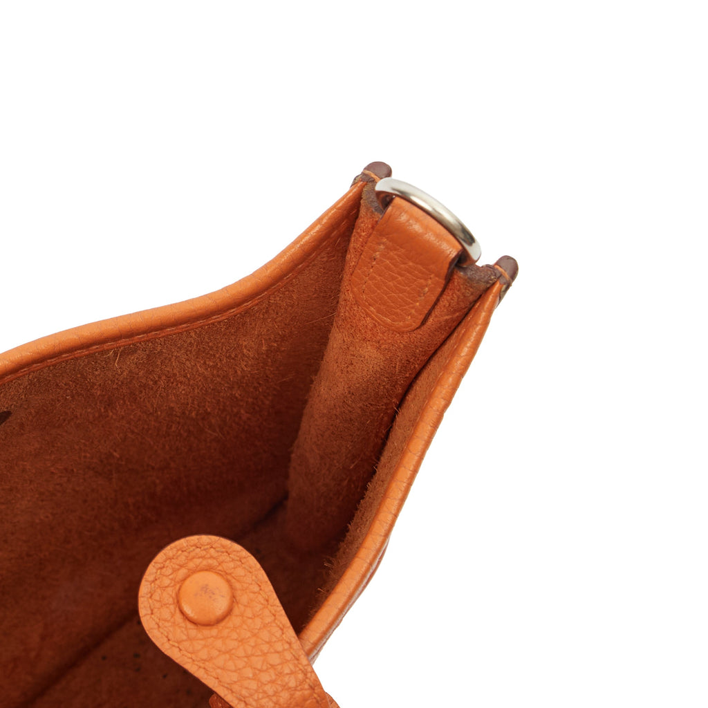 Hermes Cross Body Evelyne 16 in Classic Orange, Clemence Leather