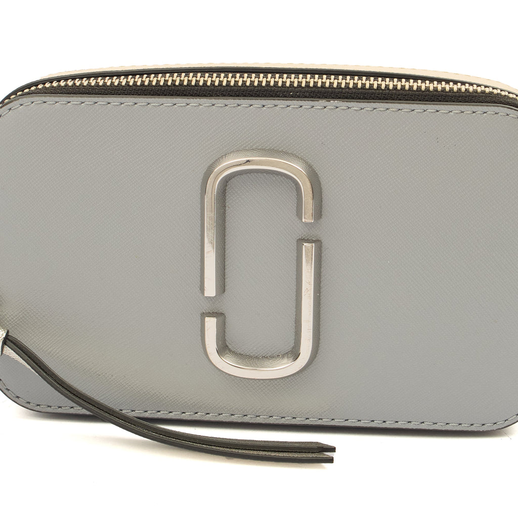 Marc Jacobs Cross Body Snapshot in Grey, Leather