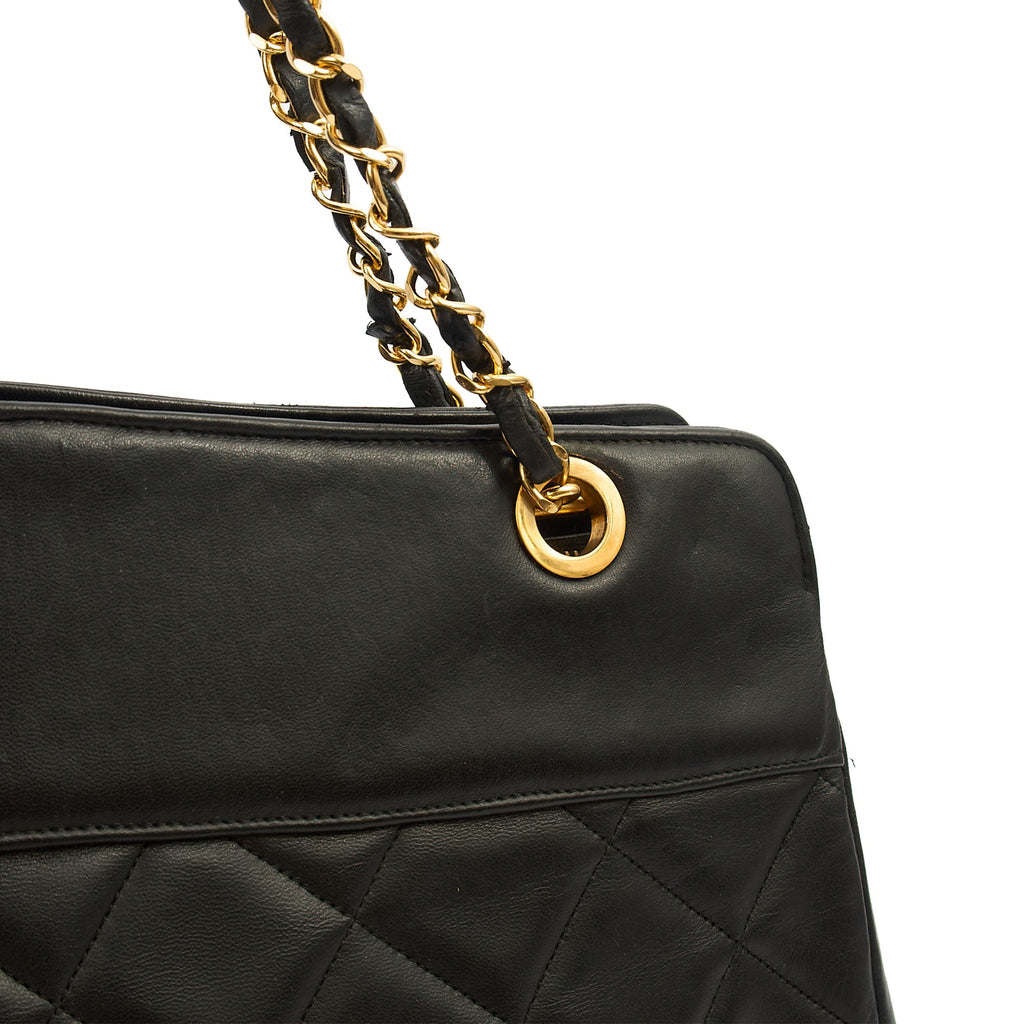 Chanel Tote Vintage Tote in Black, Leather