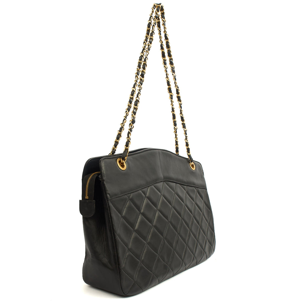 Chanel Tote Vintage Tote in Black, Leather