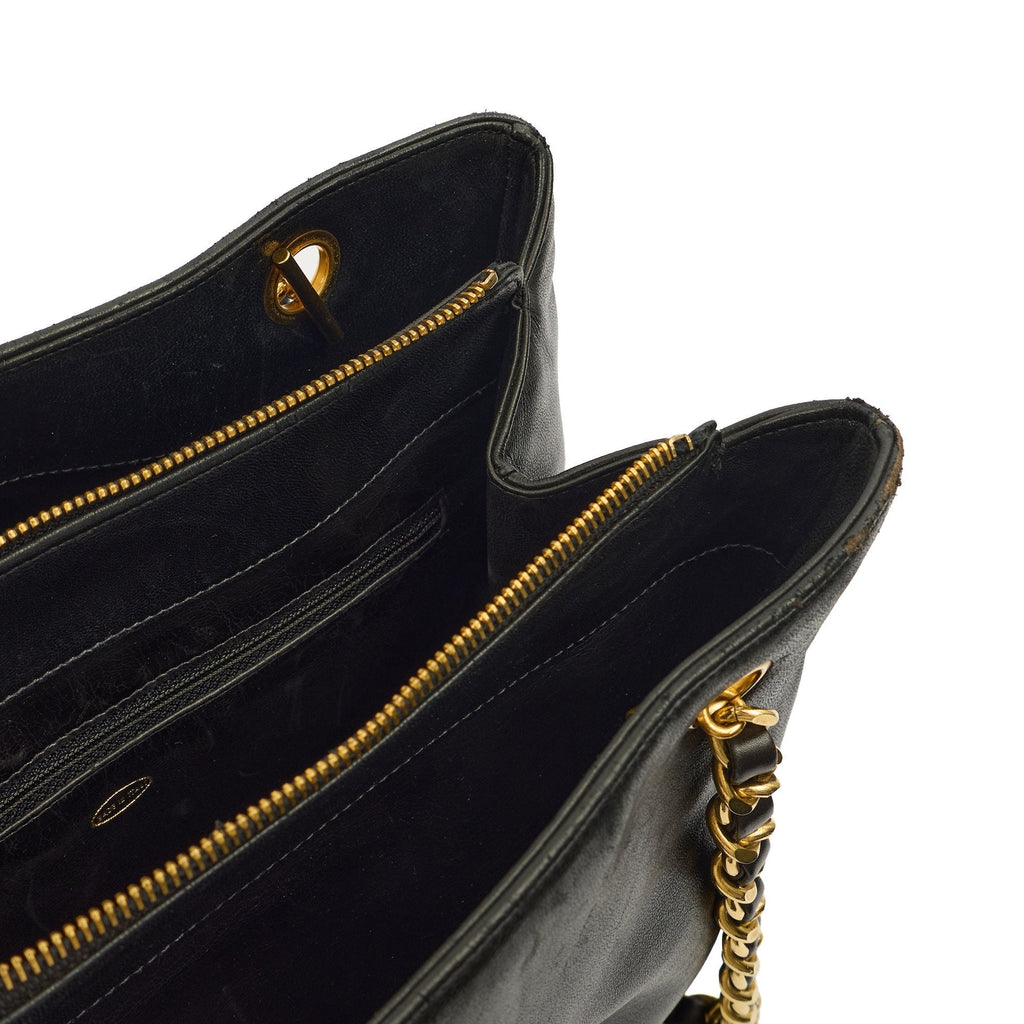 Chanel Tote Vintage Tote in Black, Lambskin Leather
