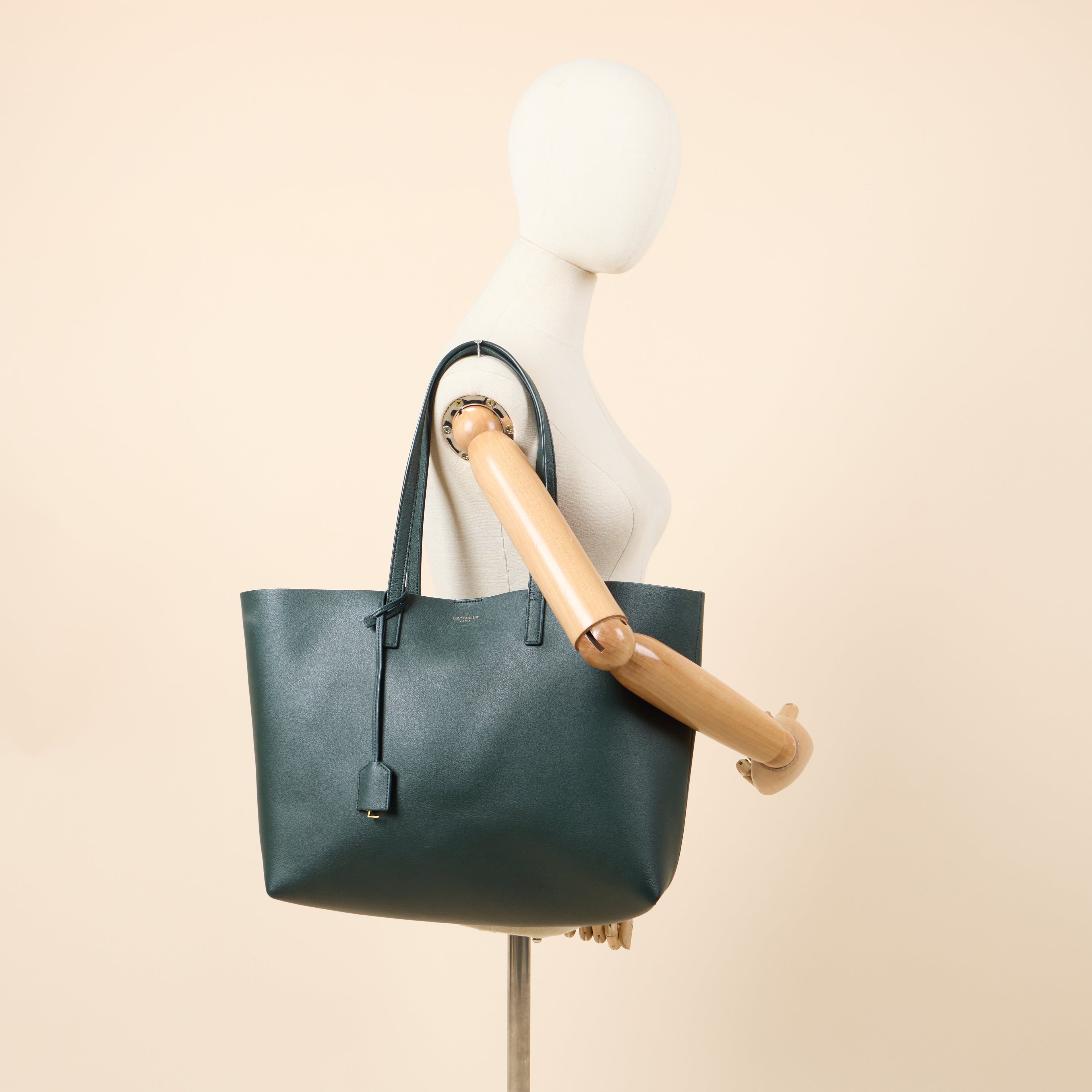 Saint Laurent Tote Shopping East West in Green, Calfskin Leather