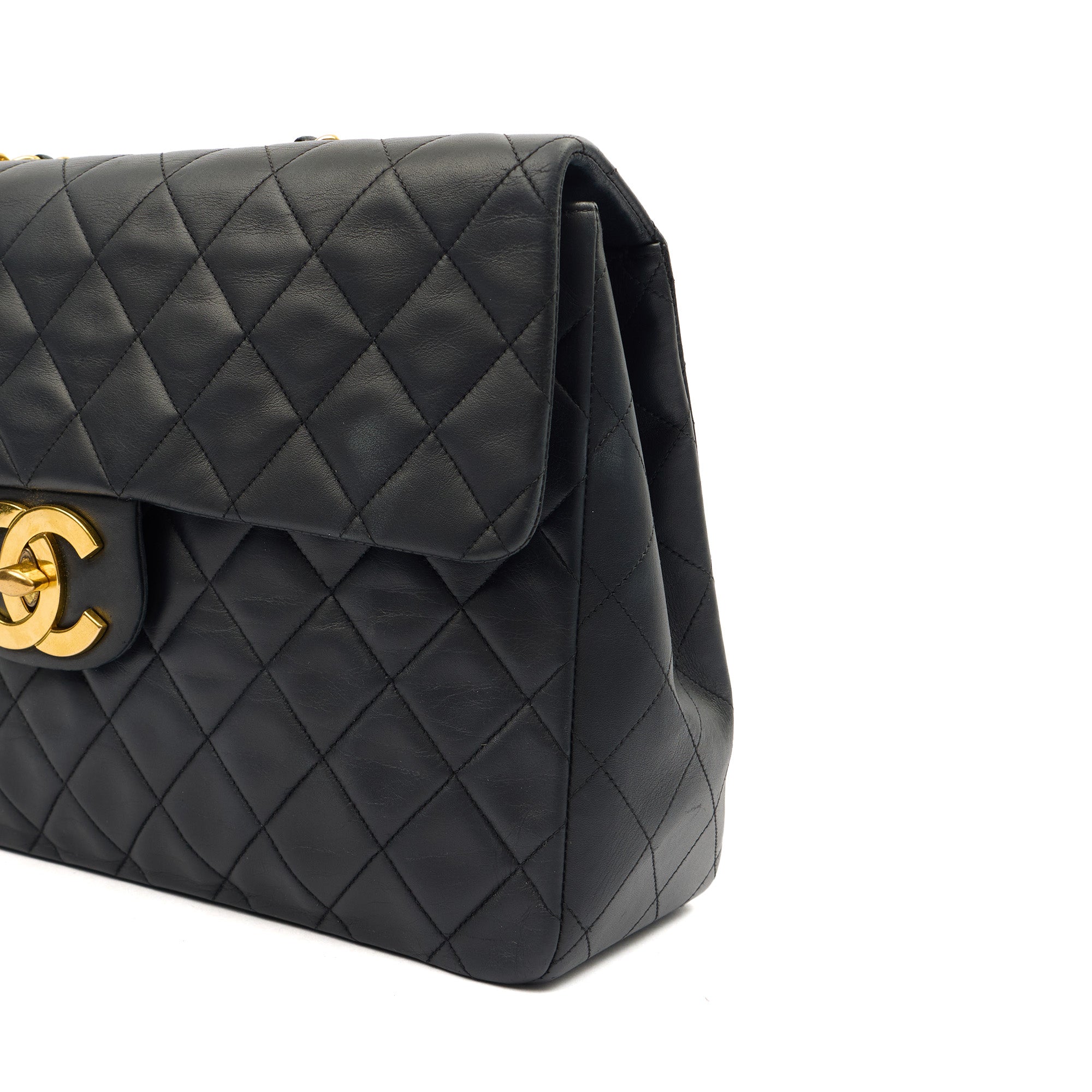 Chanel Shoulder Bag Maxi Jumbo XL in Black, Lambskin Leather