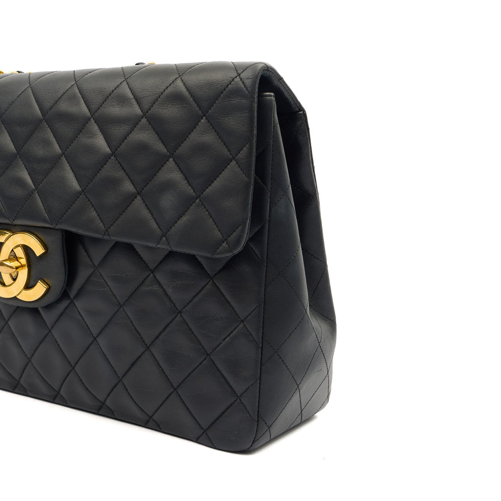 Chanel Shoulder Bag Maxi Jumbo XL in Black, Lambskin Leather