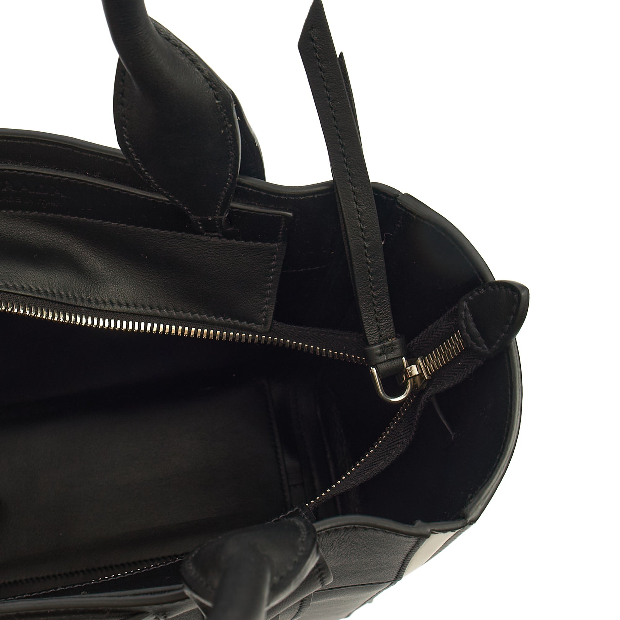 Prada Tote Tote in Black, Leather