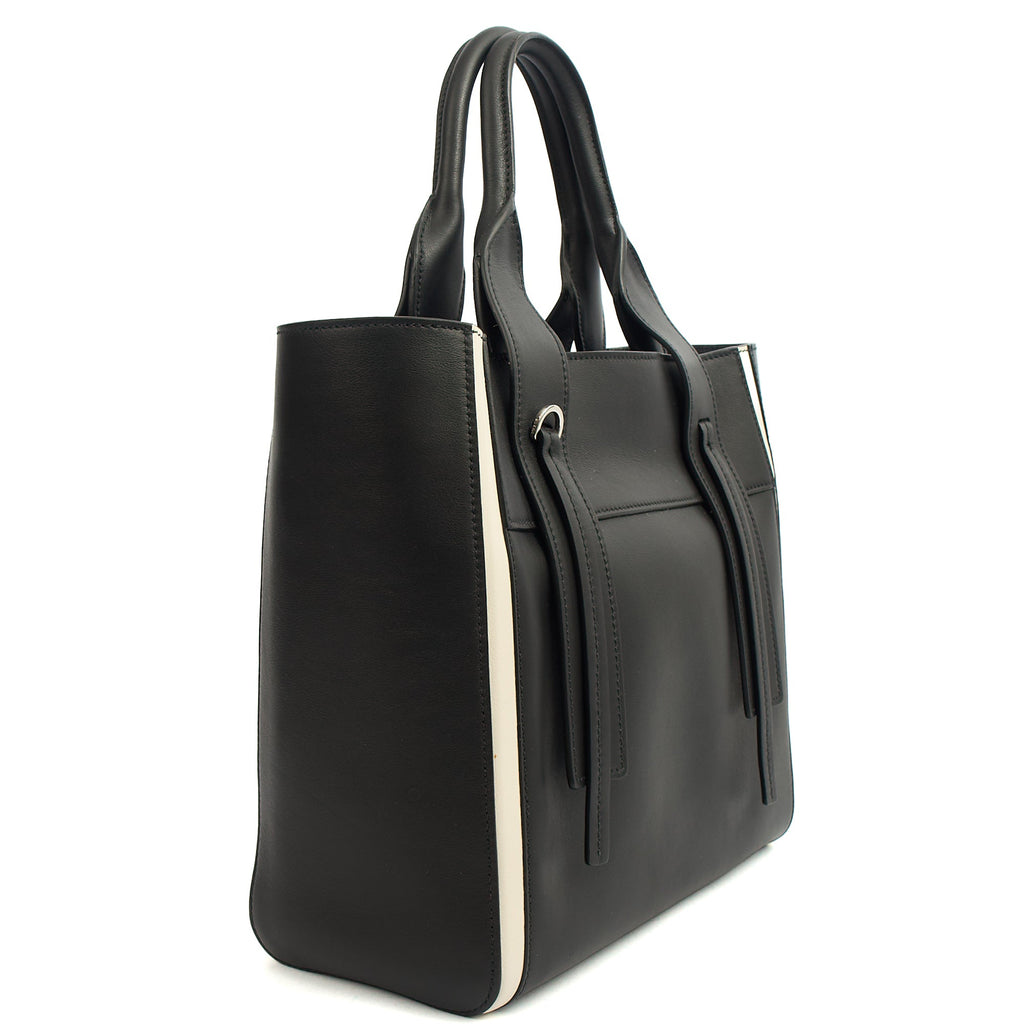 Prada Tote Tote in Black, Leather