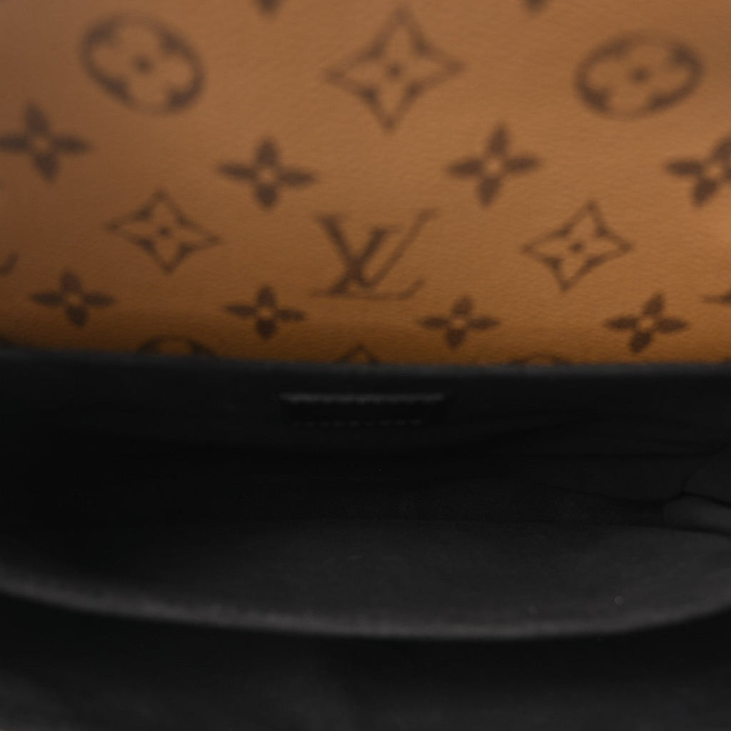 Reverse Monogram Pochette Metis