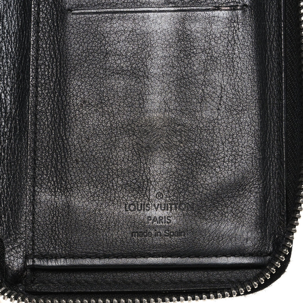 Taurillon Vertical Zippy Wallet Black