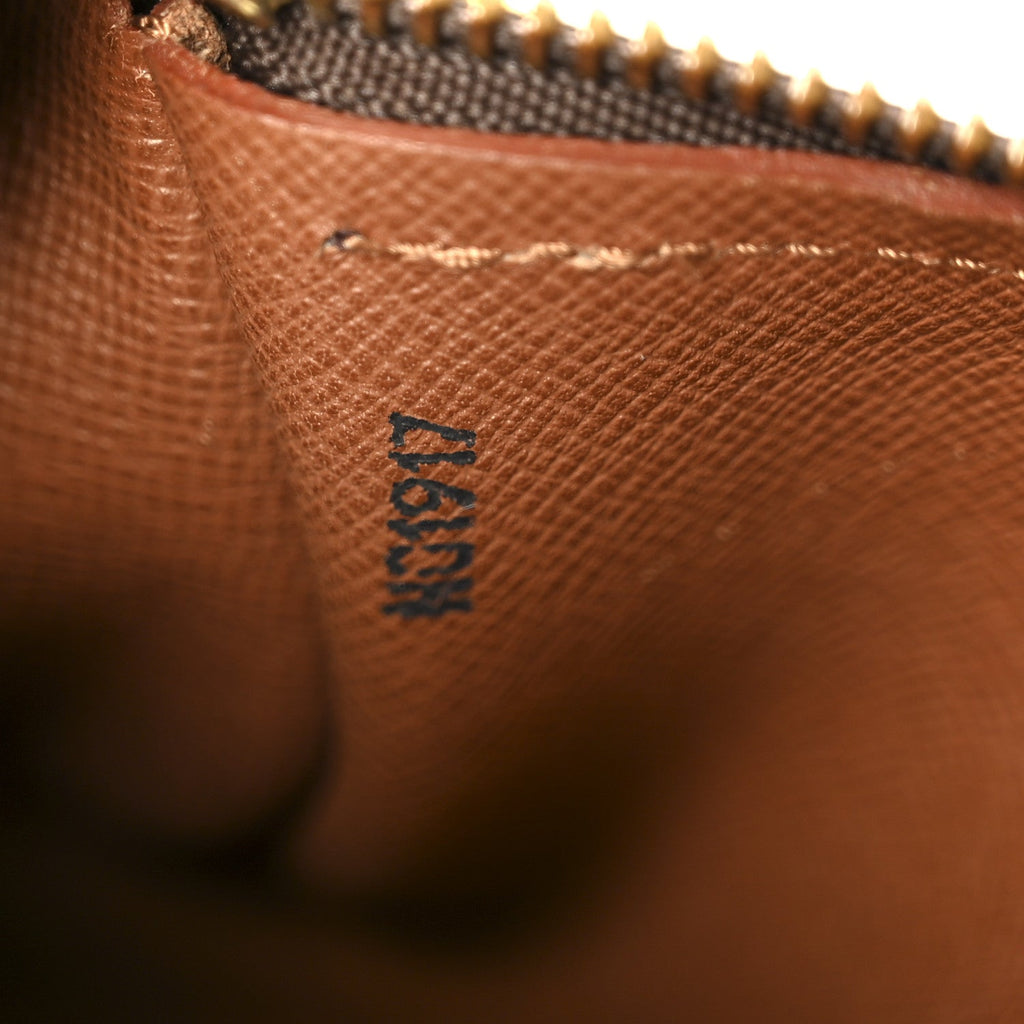 Monogram Papillon 26