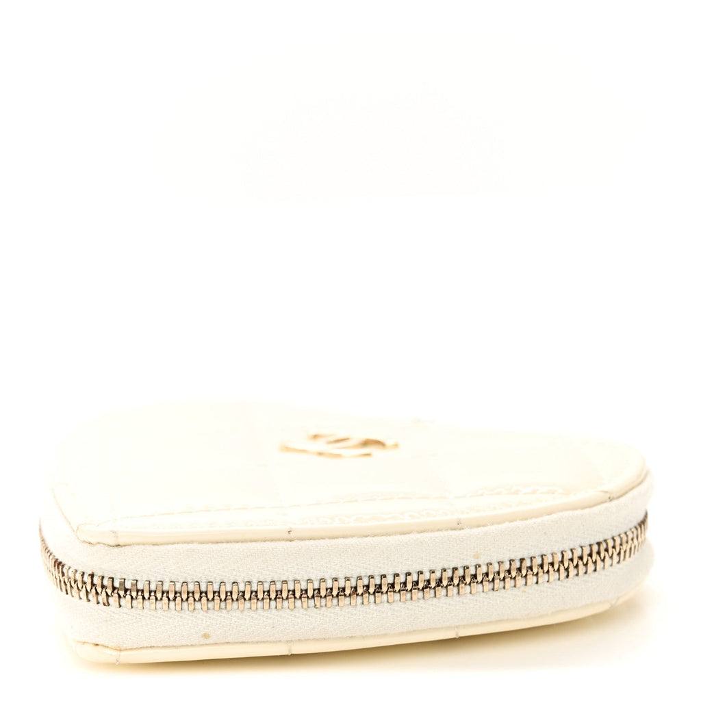 Patent Calfskin Resin Quilted CC Heart Clutch With Chain Black