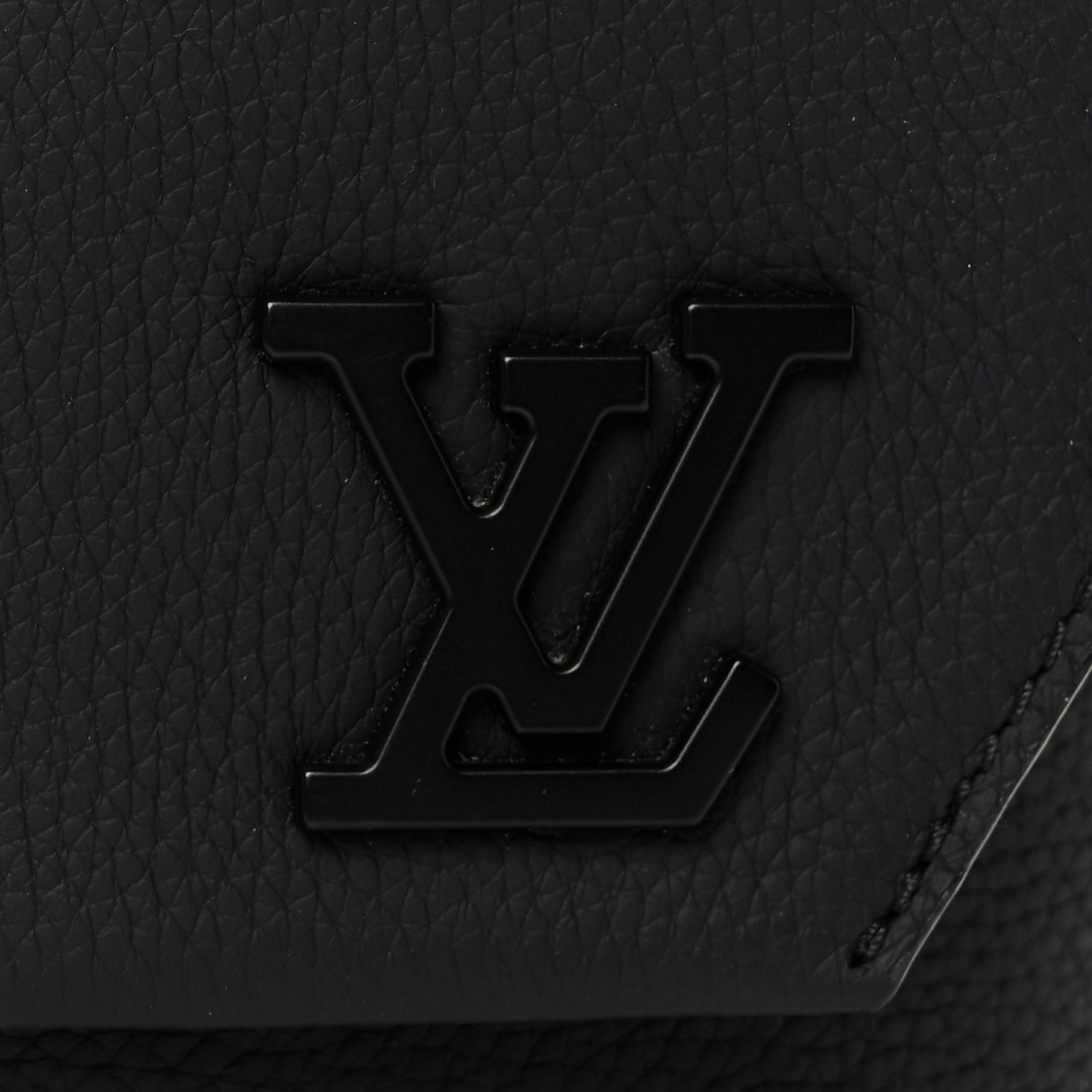 Calfskin Aerogram Fastline Messenger Black