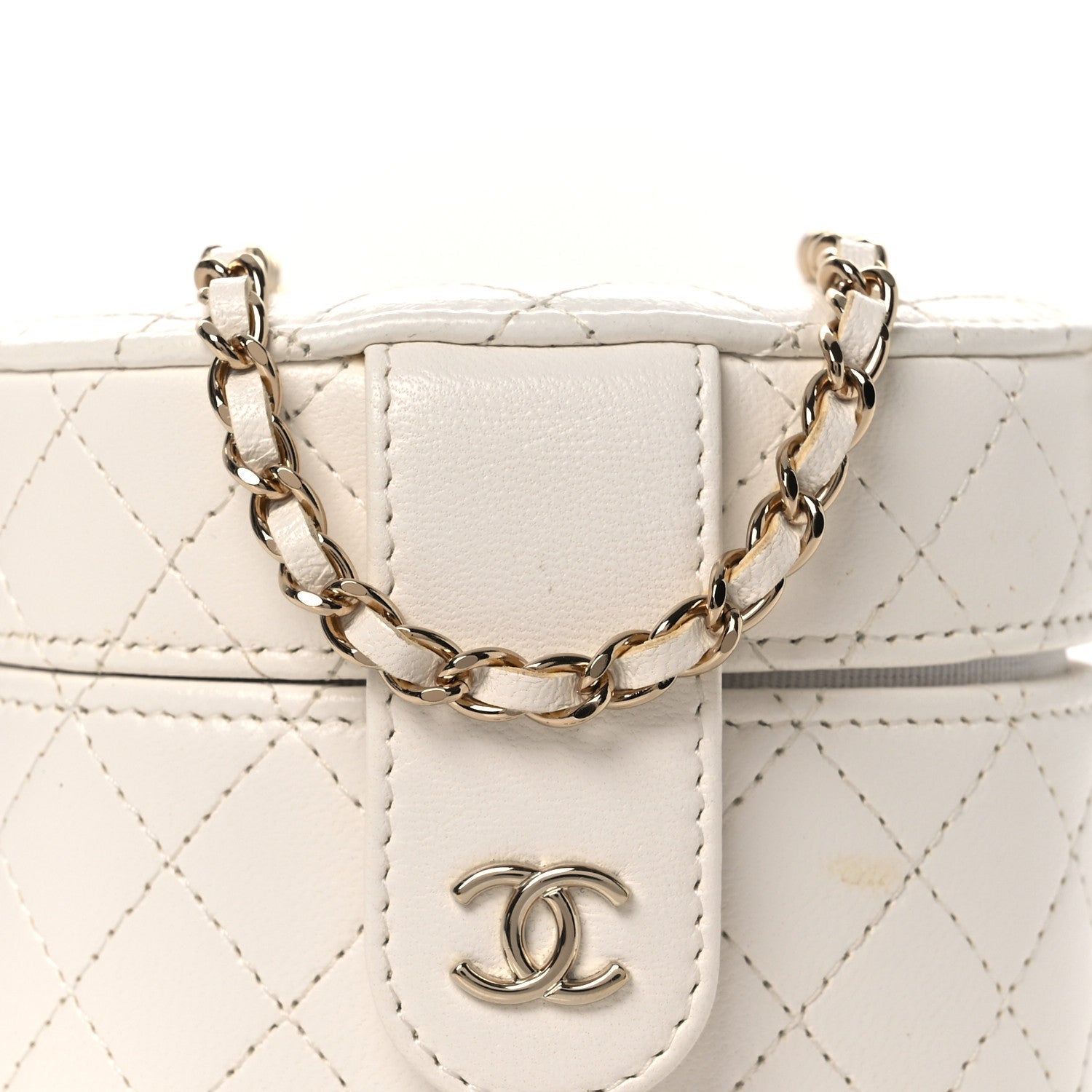 Lambskin Quilted Round Mini Vanity Case With Chain Case With Chain White
