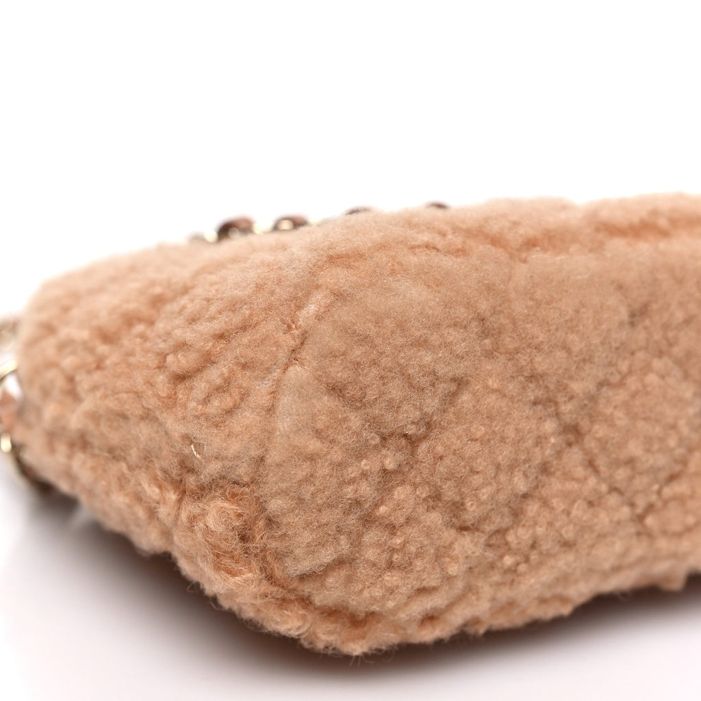 Shearling Quilted Shiny Coco Clutch With Chain Dark Beige