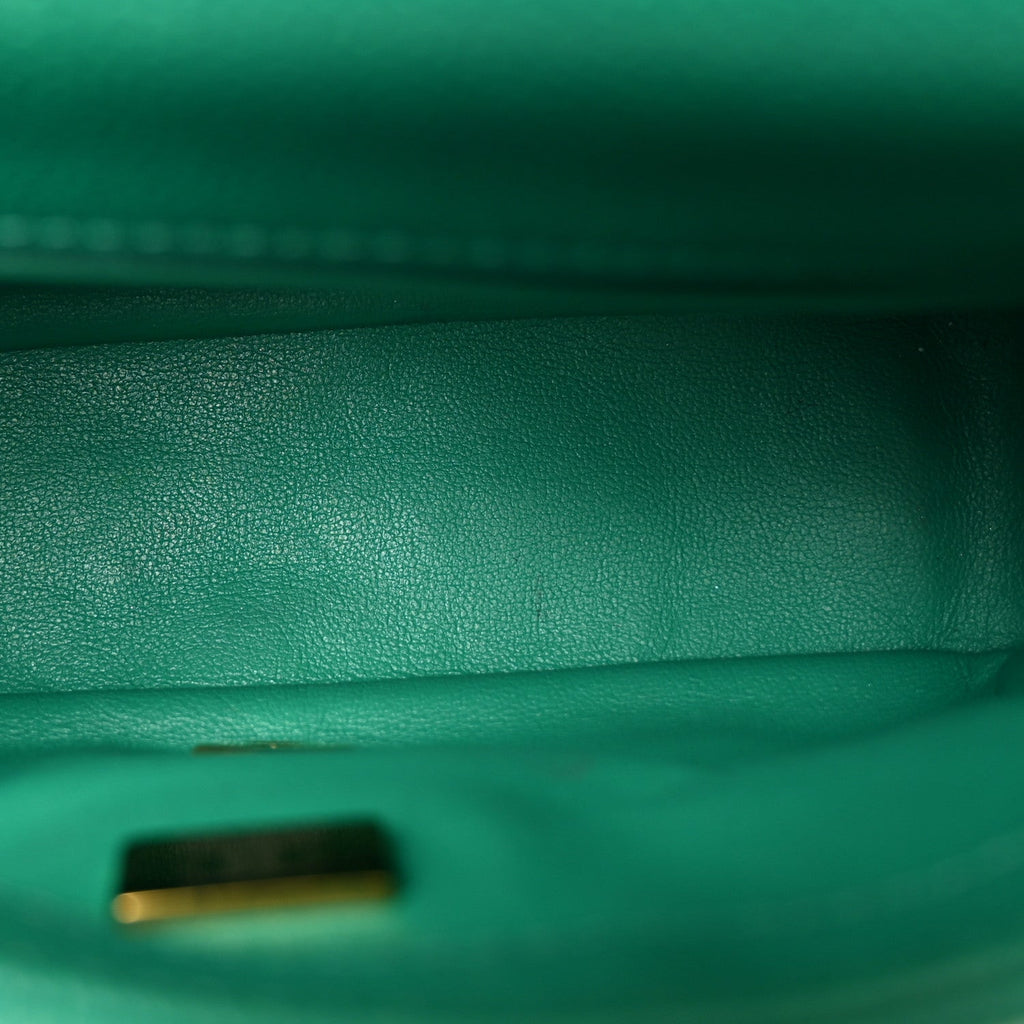 Caviar Quilted Sweetheart Flap Green