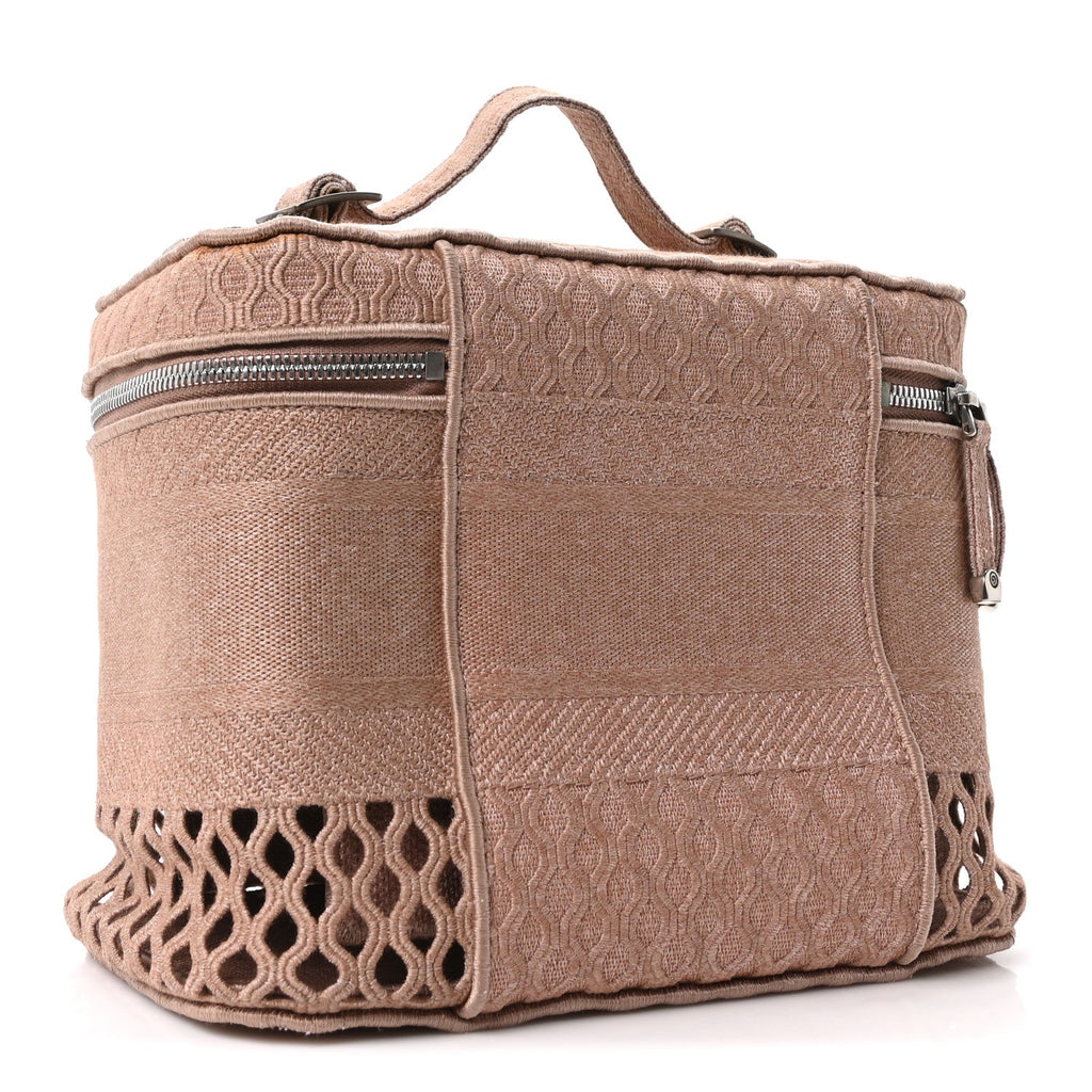 Mesh Embroidered Diortravel Vanity Case Clay