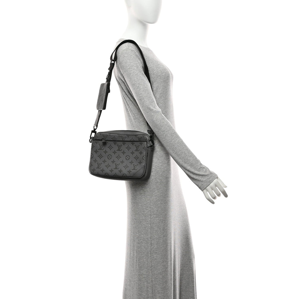 Calfskin Monogram Shadow Trio Messenger Anthracite Gray