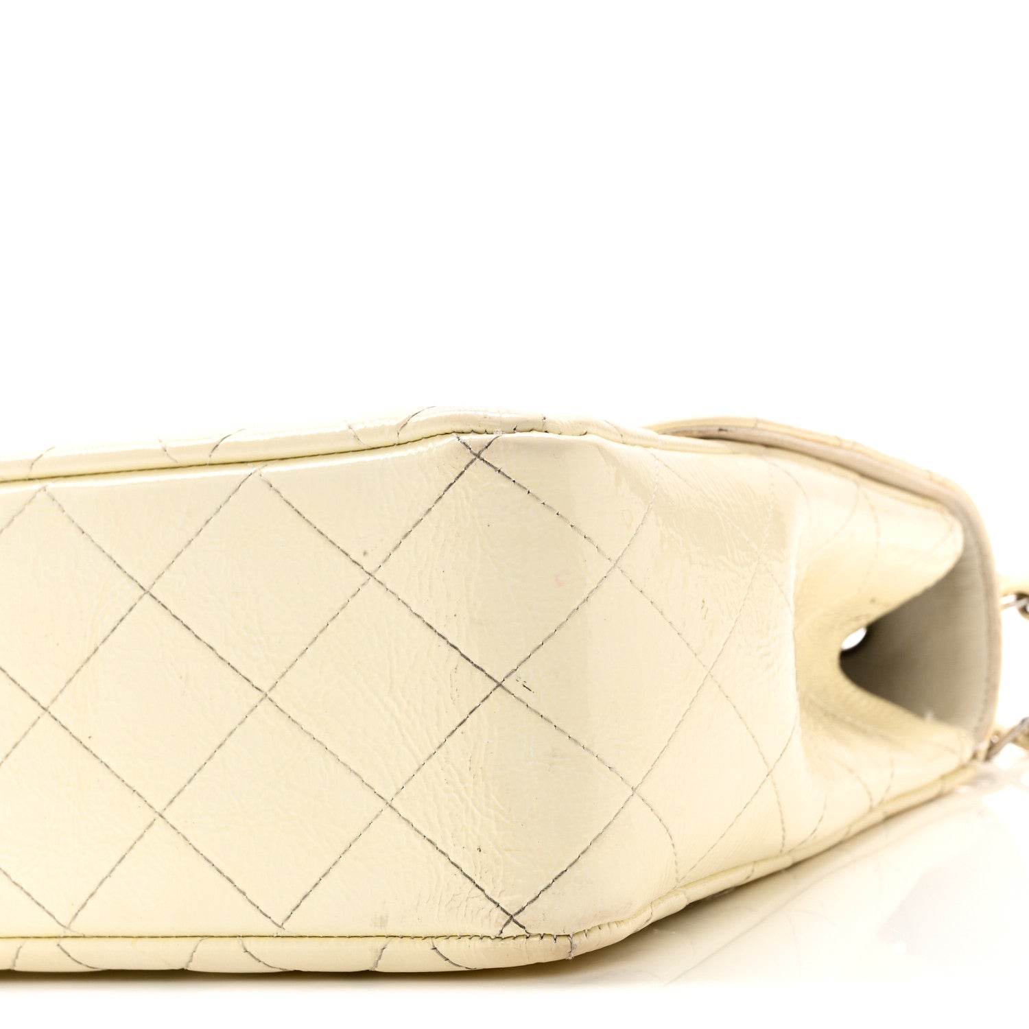 Distressed Patent Jumbo Single Flap White