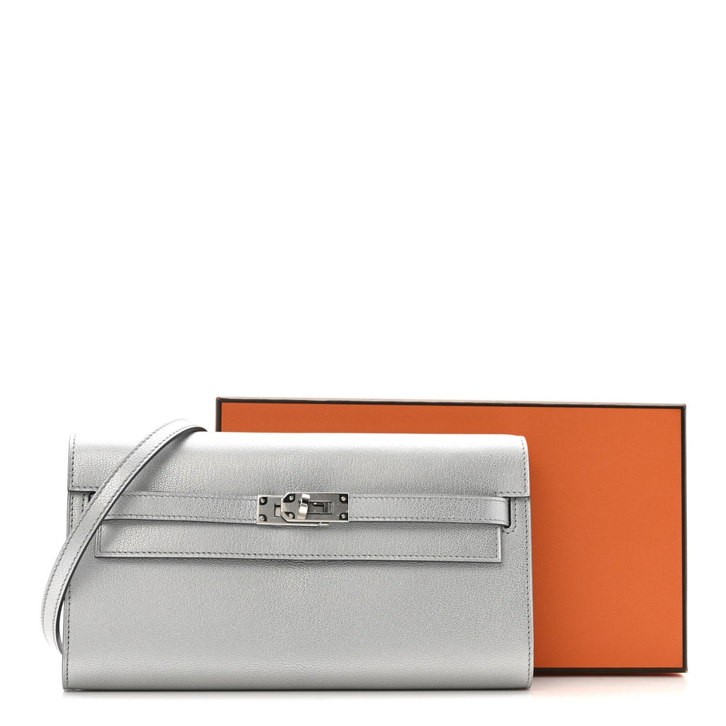 Metallic Chevre Chamkilight Kelly Wallet To Go Argent