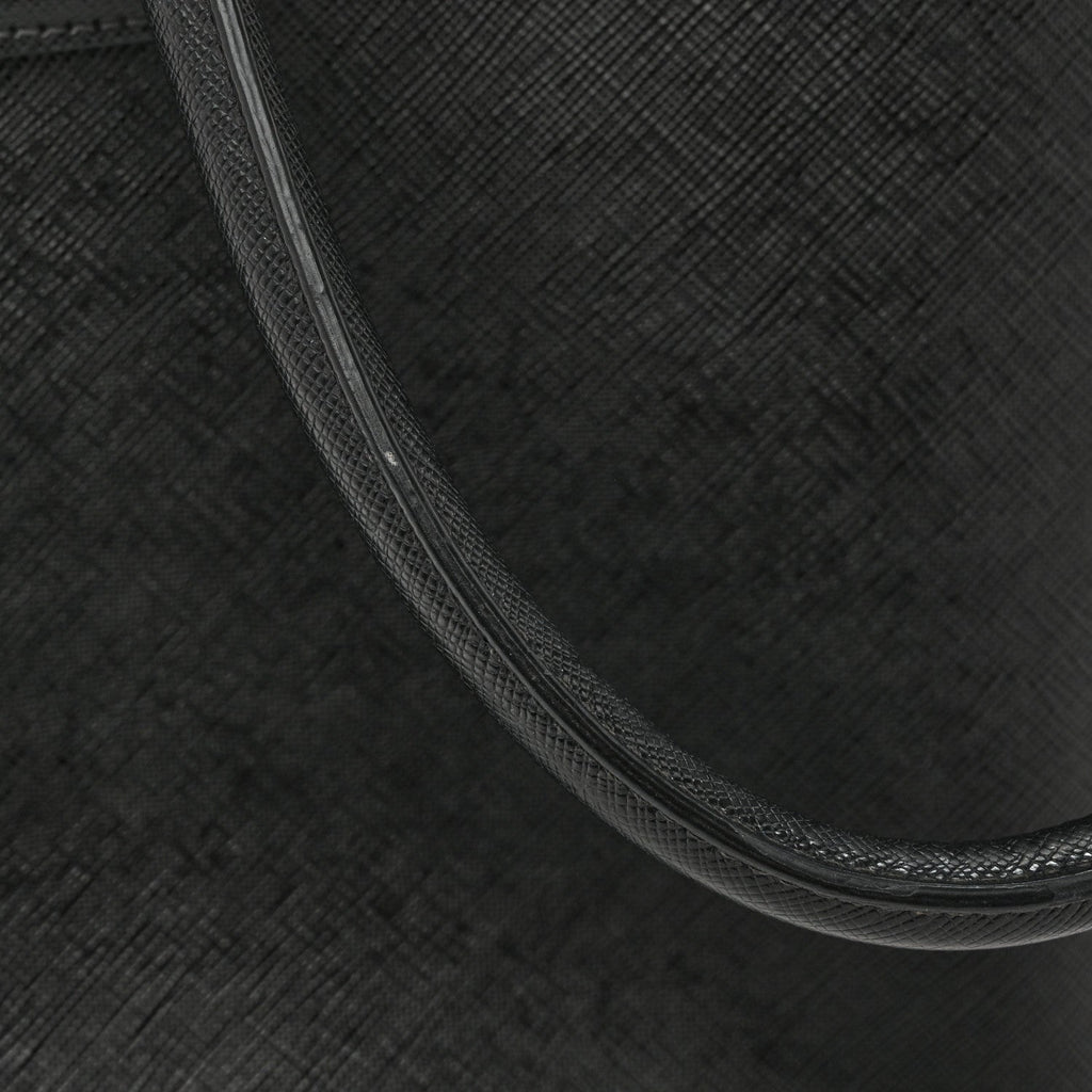 Saffiano Lux Medium Galleria Double Zip Tote Black