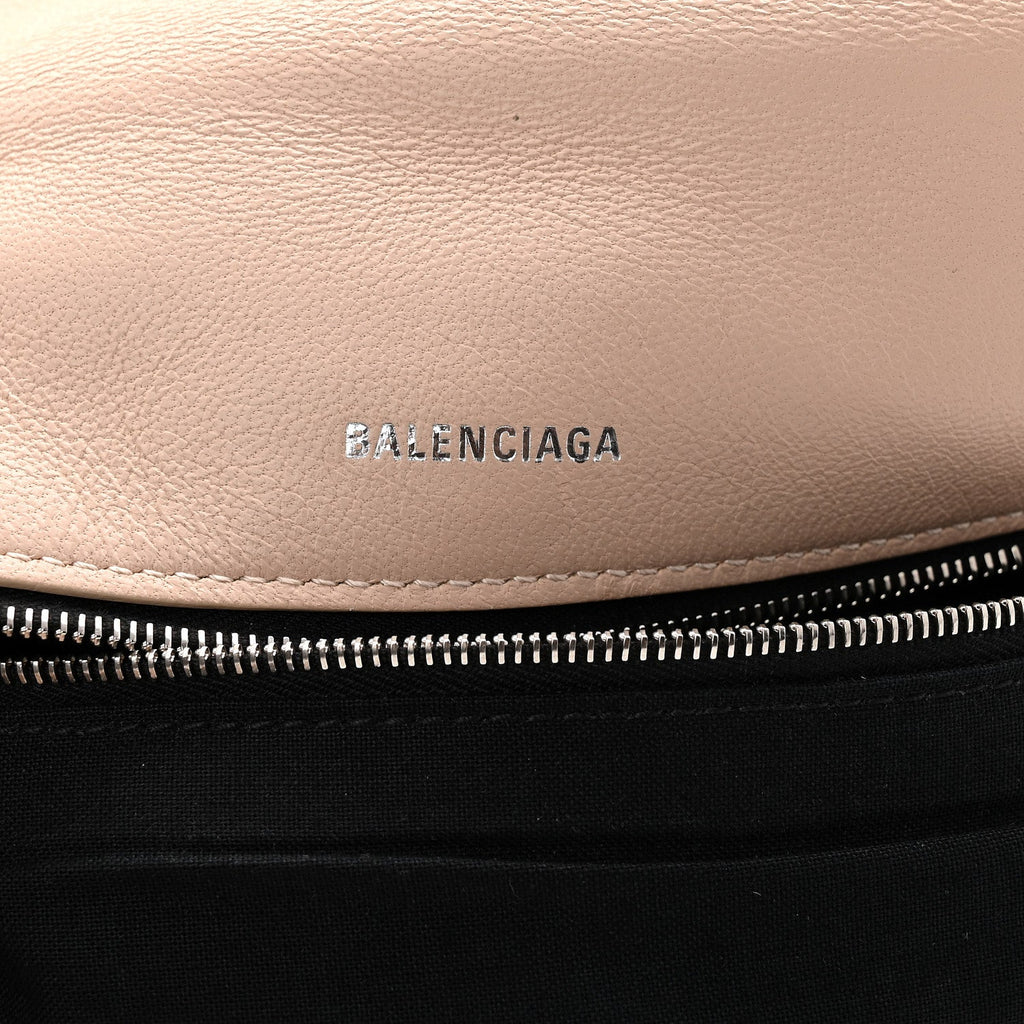 Nappa Calfskin Quilted Touch B Puffy Clutch Light Beige