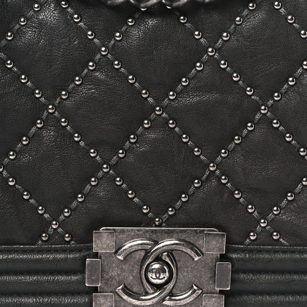 Crumpled Lambskin Medium Studded Boy Flap Black