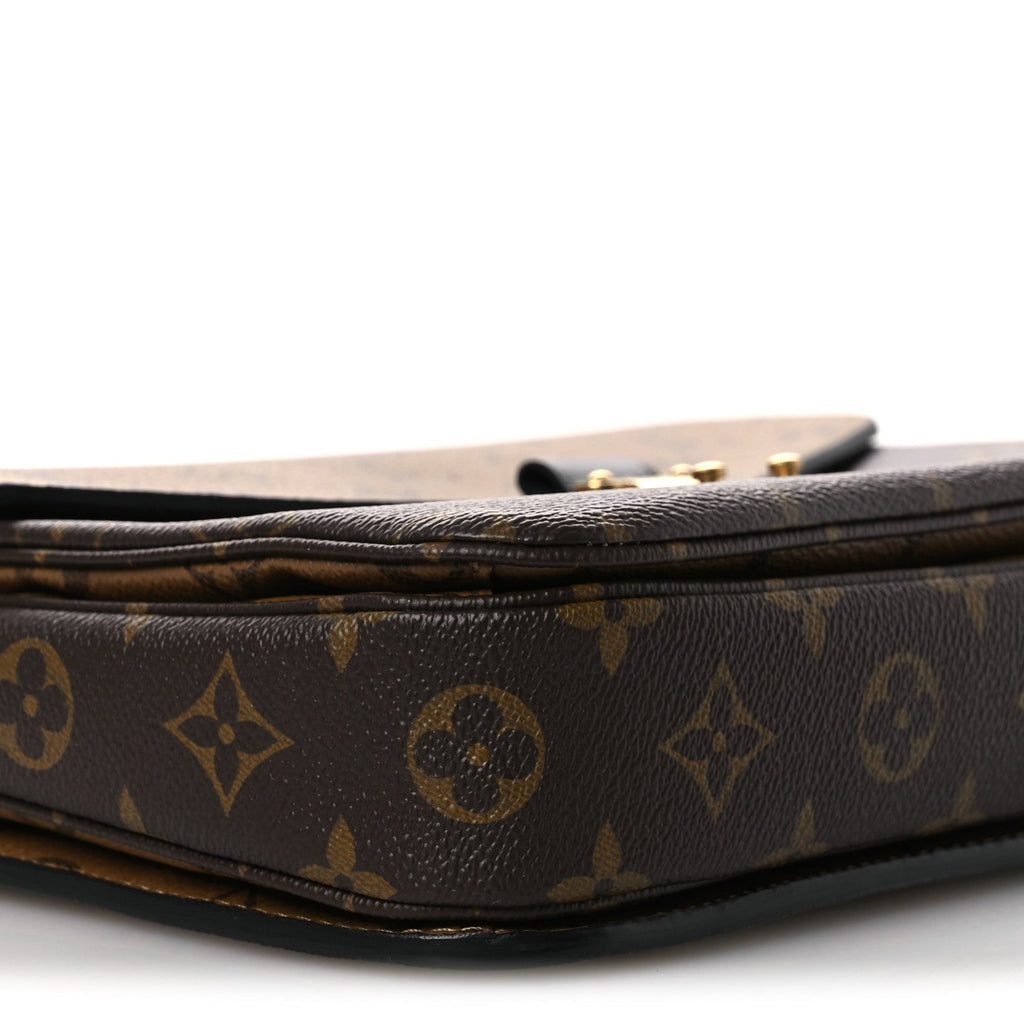 Reverse Monogram Pochette Metis