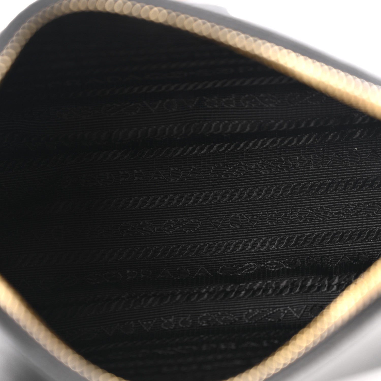 Saffiano Lux Re-Edition 2005 Shoulder Bag Black