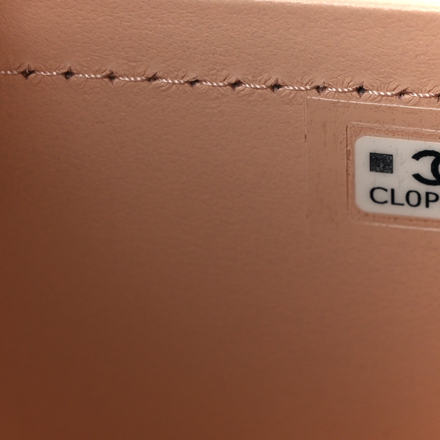 Shiny Caviar Preppy Coco Long Vanity With Strap Light Pink