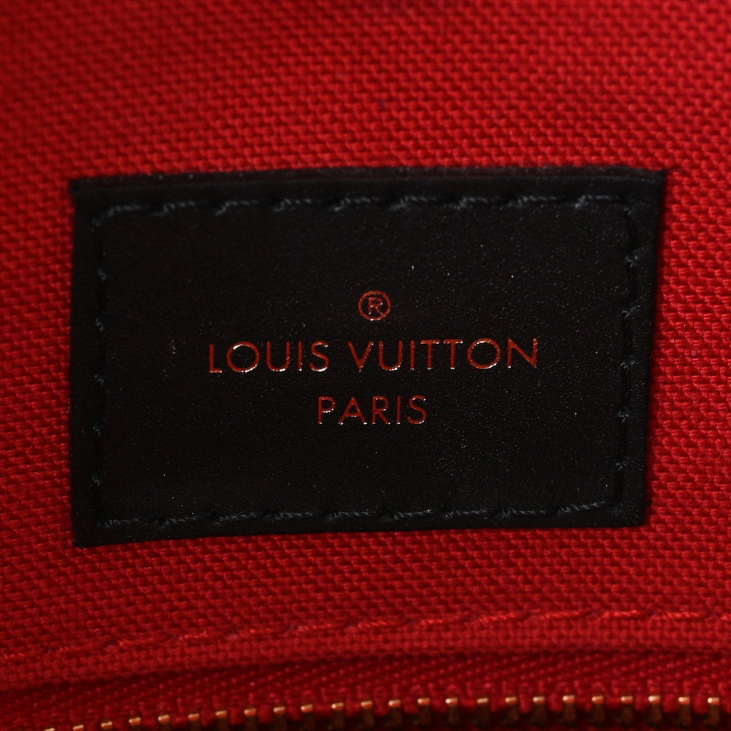 Reverse Monogram Giant Onthego MM