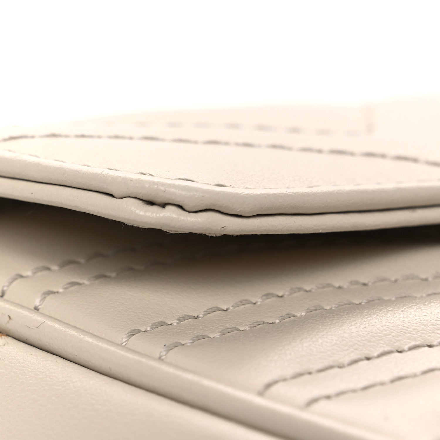 Calfskin Matelasse Mini GG Marmont Shoulder Bag White