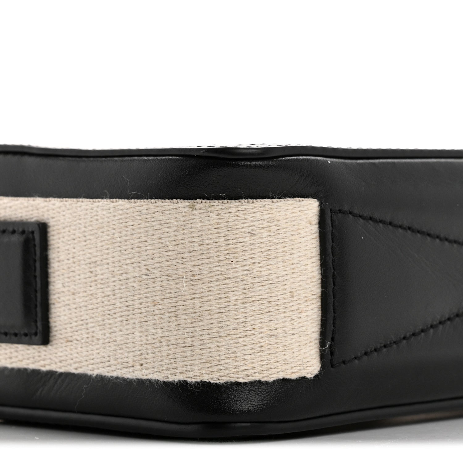 Smooth Calfskin Le Cuerda Horizontal Black