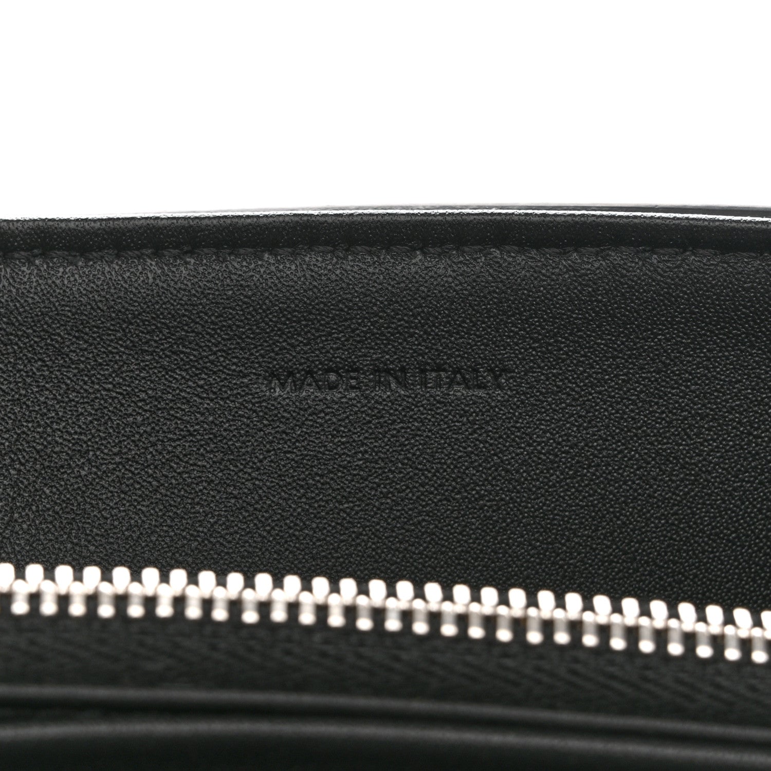 Supple Calfskin Teen Victoire Black