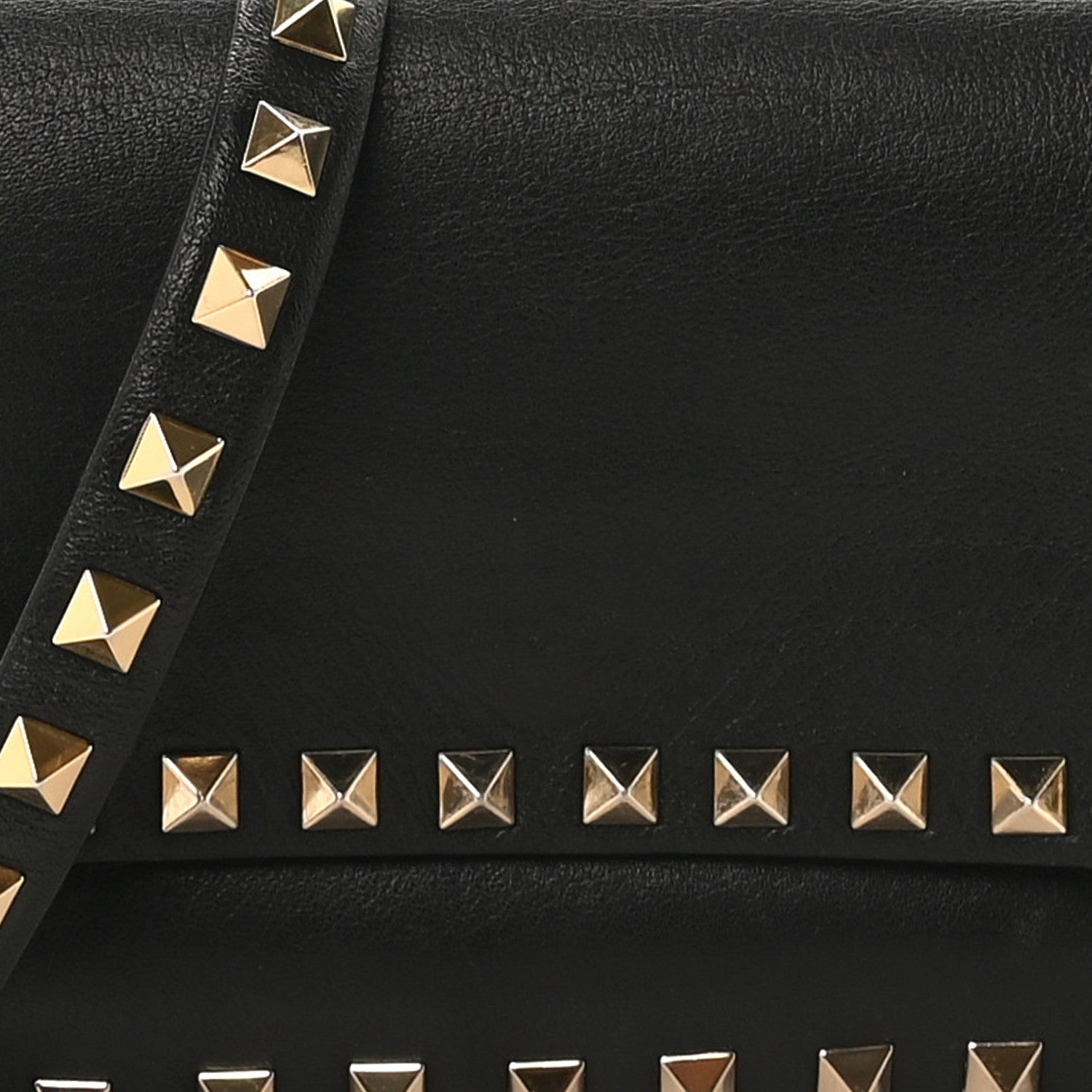 Vitello Rockstud Belt Bag Black
