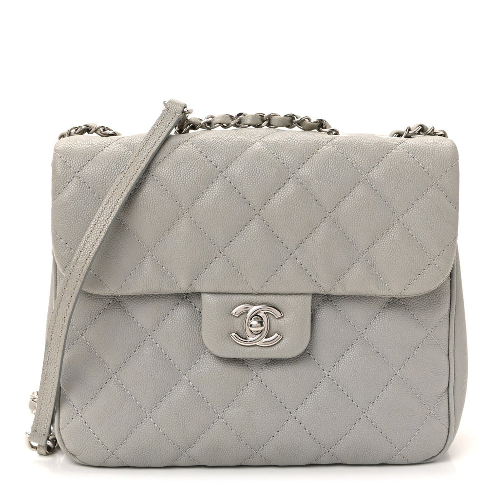 Caviar Quilted Medium Urban Companion Flap Grey