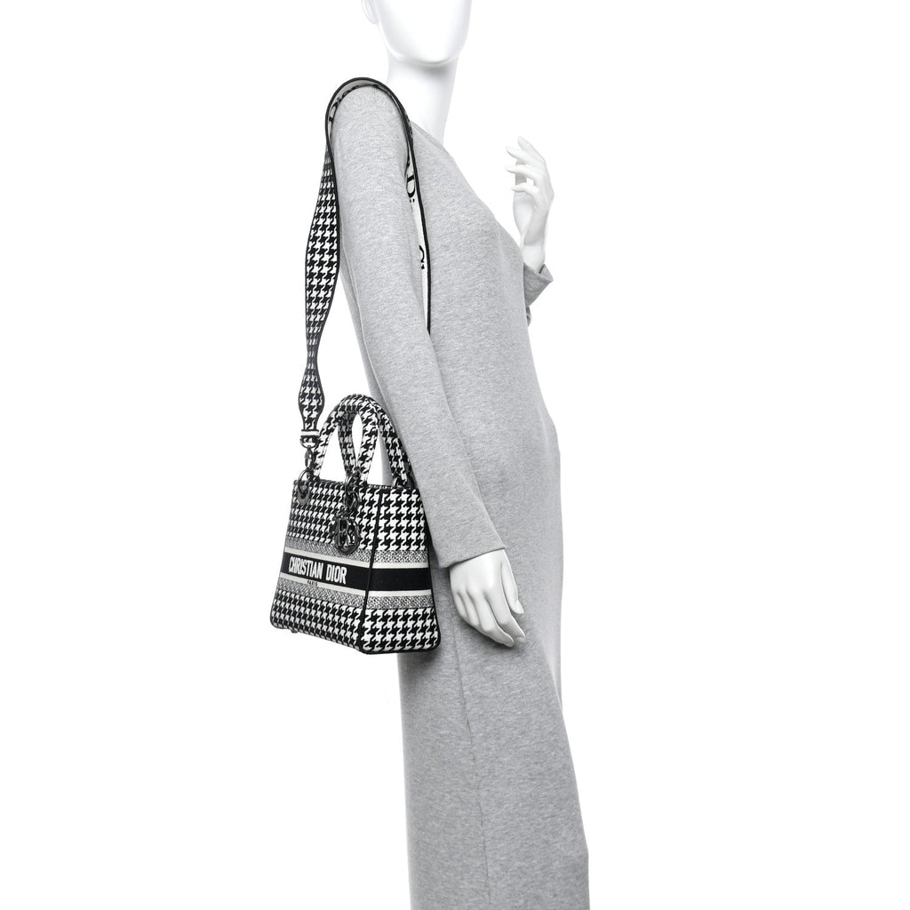 Nappa Large Roman Stud Shoulder Bag Black White