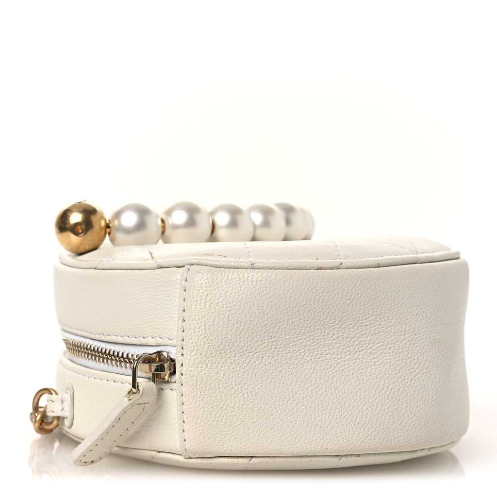 Lambskin Quilted Pearl Round Clutch With Chain White