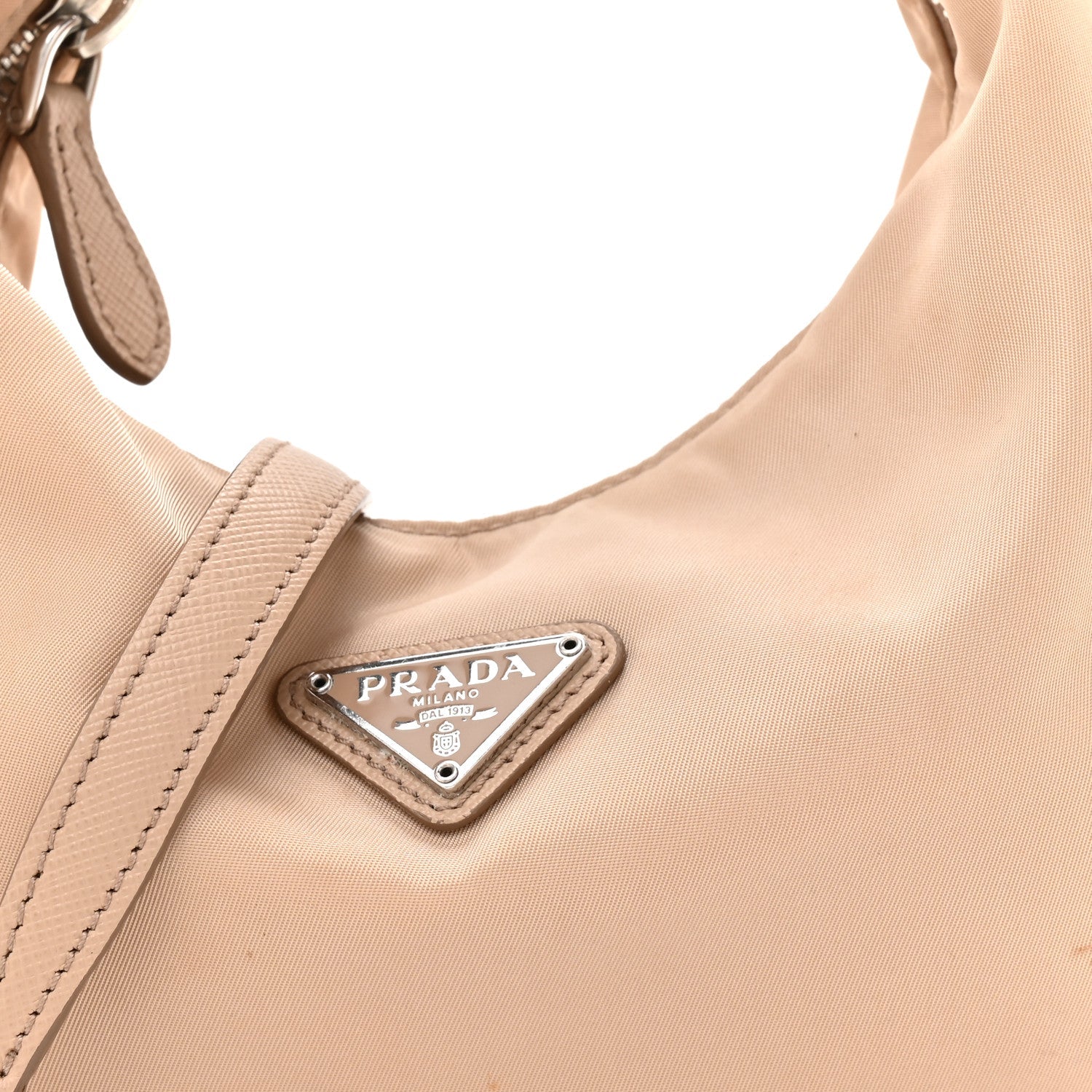Tessuto Nylon Saffiano Re-Edition 2006 Shoulder Bag Cammeo