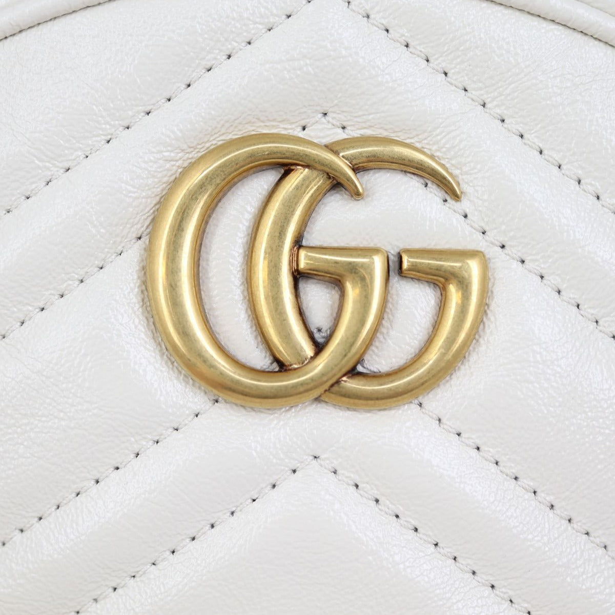 Gucci GG Marmont Round Chain Shoulder Bag