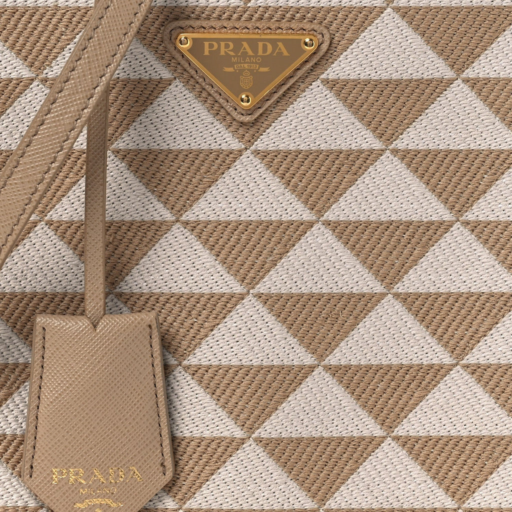 Jacquard Saffiano Triangolo Symbole Embroidered Micro Tote Corda Talco