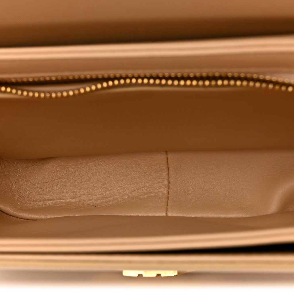 Shiny Calfskin Teen Triomphe Nude