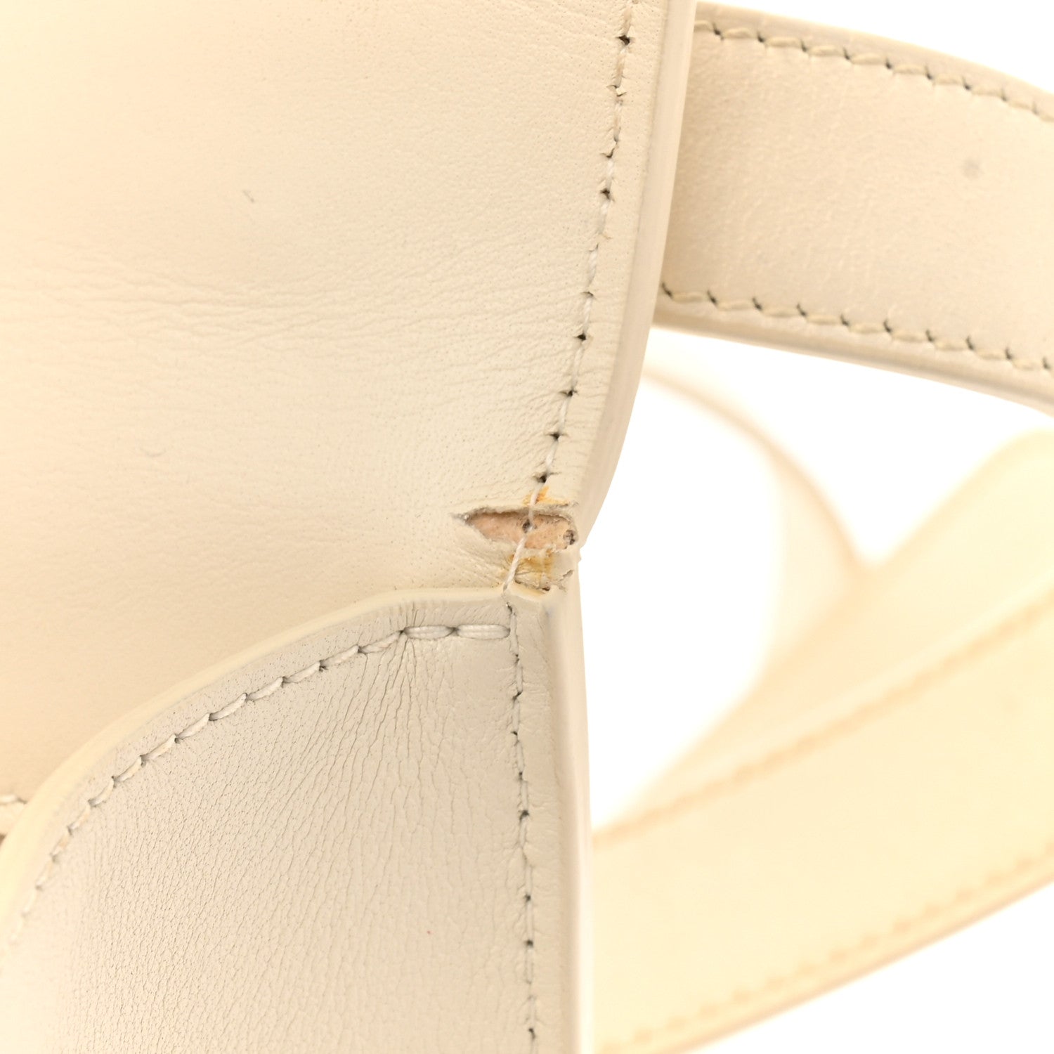 Box Calfskin 30 Montaigne Flap Bag Latte