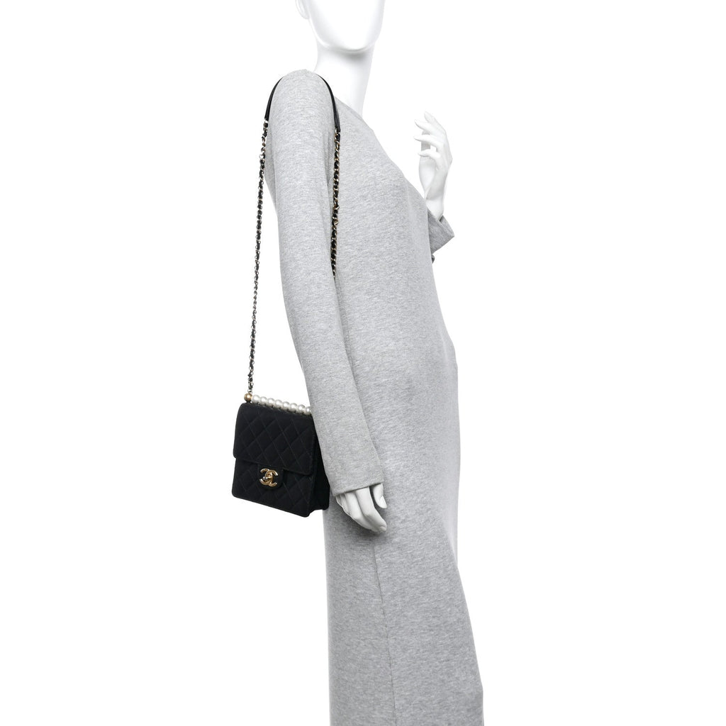 Goatskin Quilted Chic Pearls Flap Black