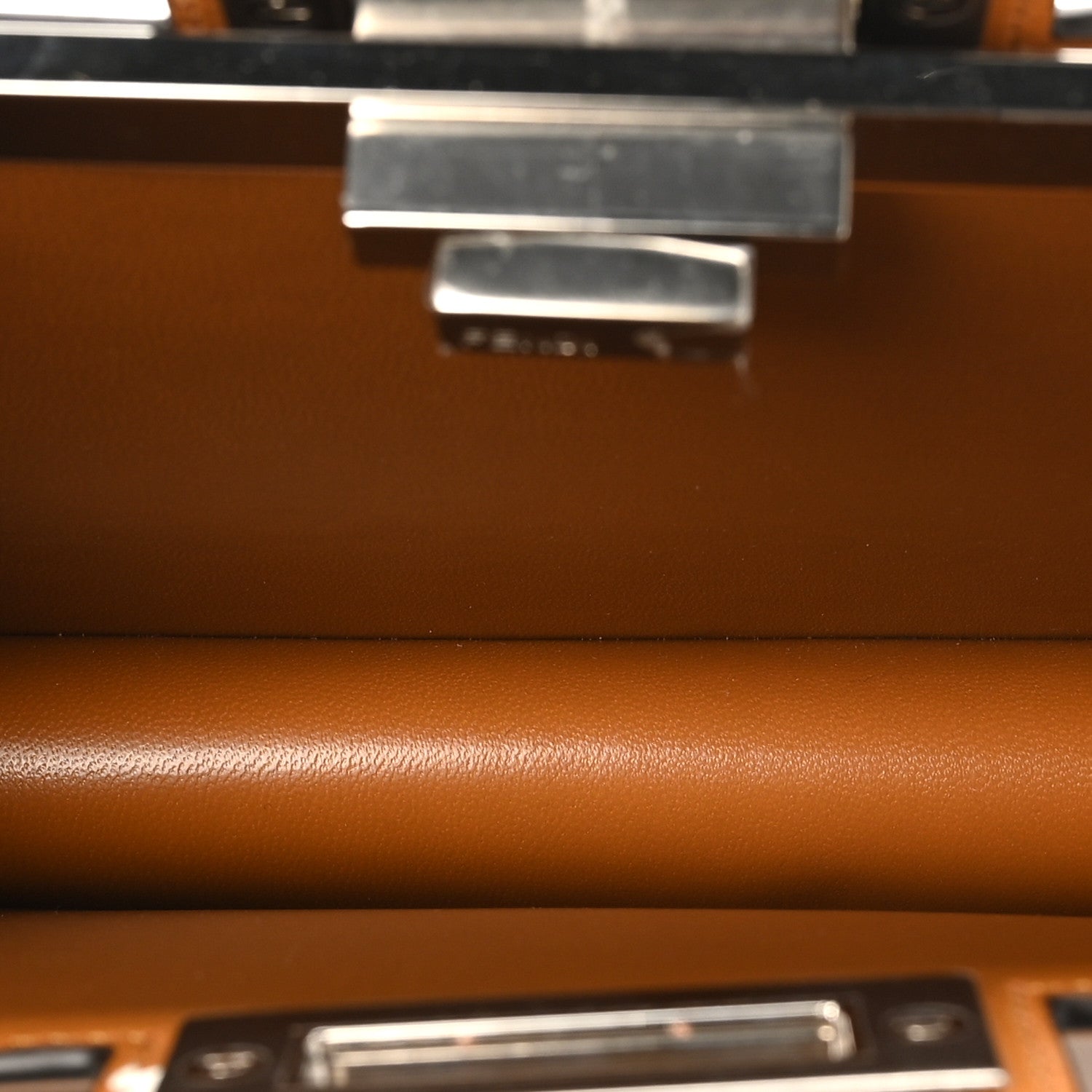 Patent Peekaboo Cut Caramello