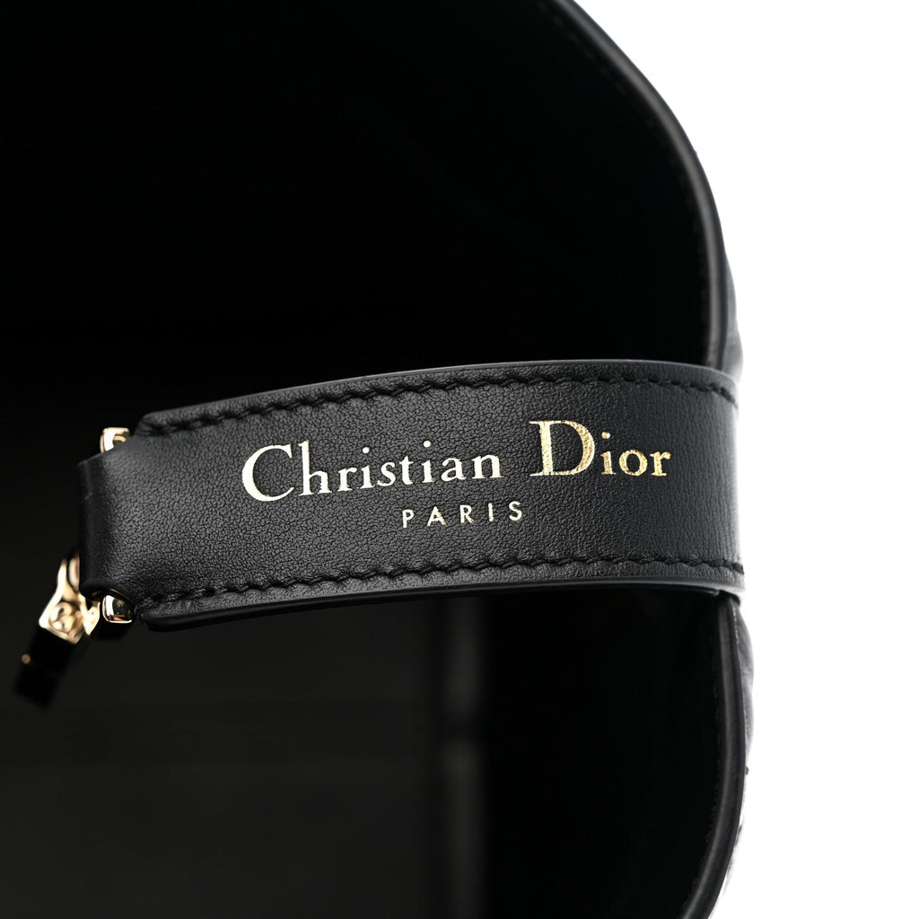 Calfskin Macrocannage Medium Toujours Black