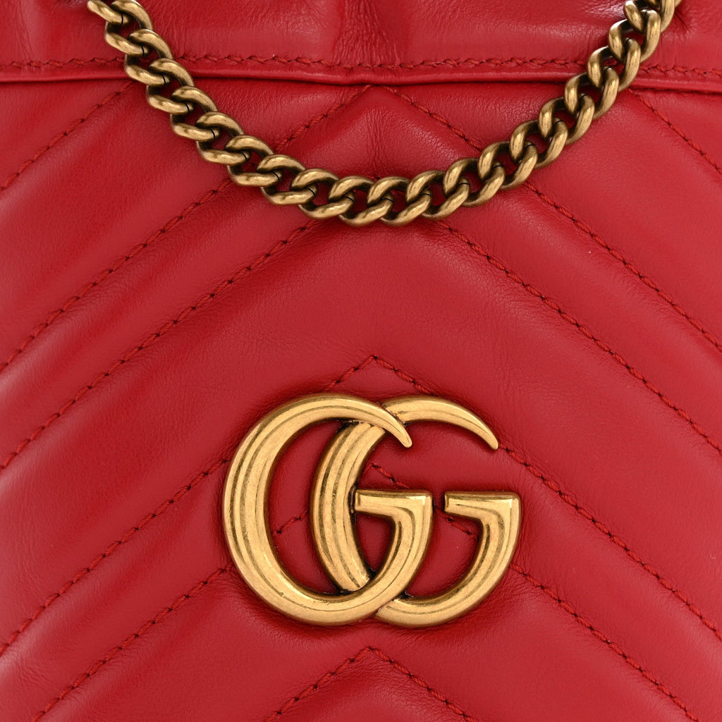 Calfskin Matelasse Mini GG Marmont 2.0 Bucket Bag Hibiscus Red