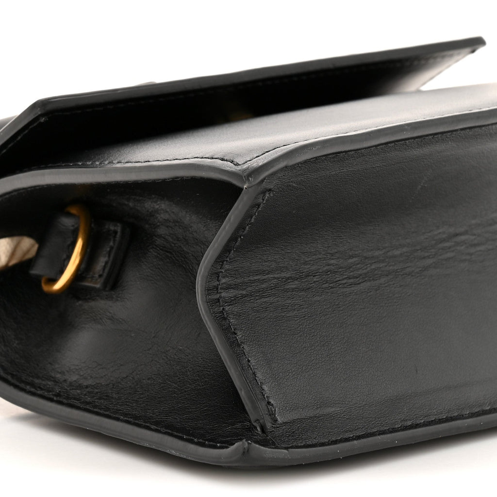 Smooth Calfskin Le Chiquito Moyen Black