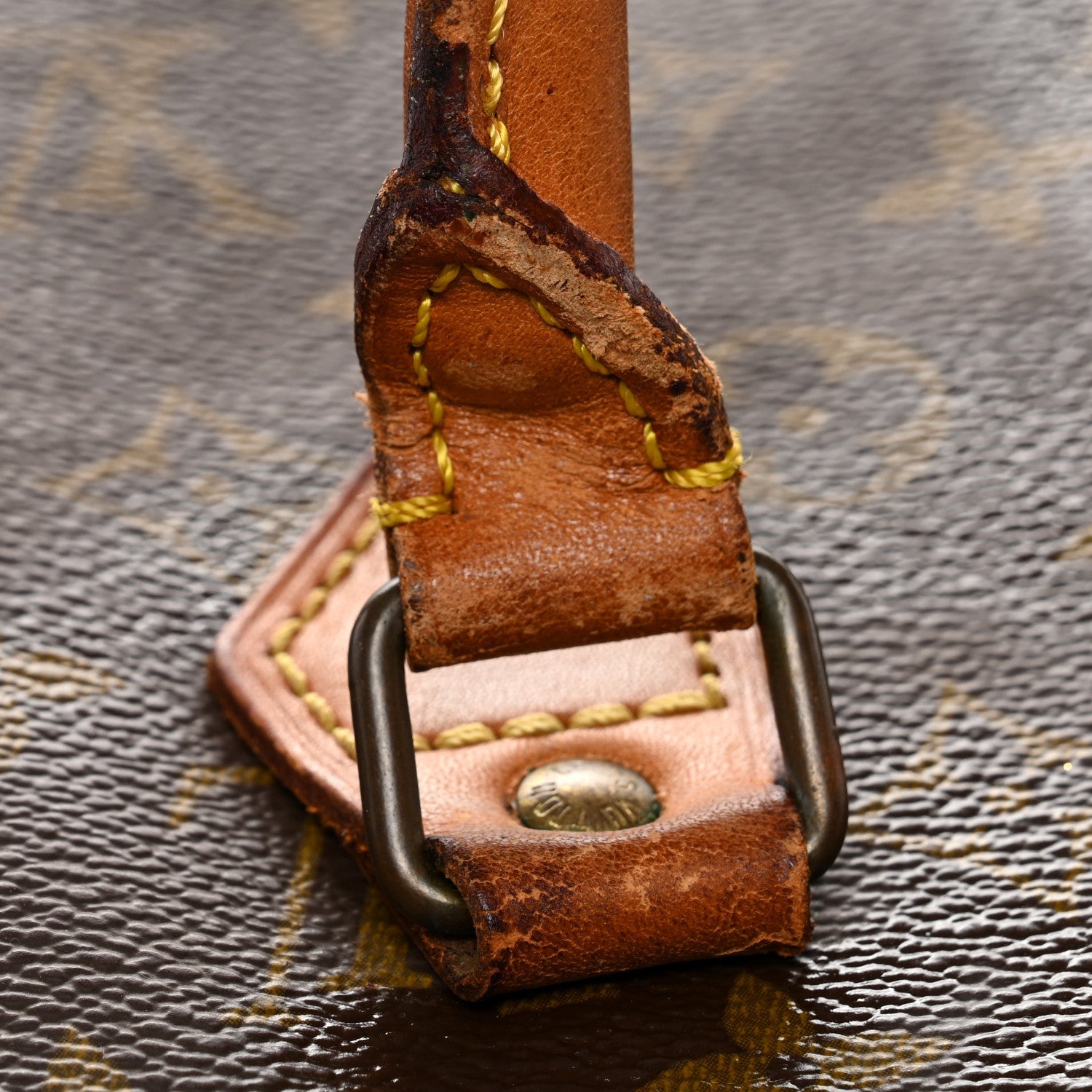 Monogram Sac Plat
